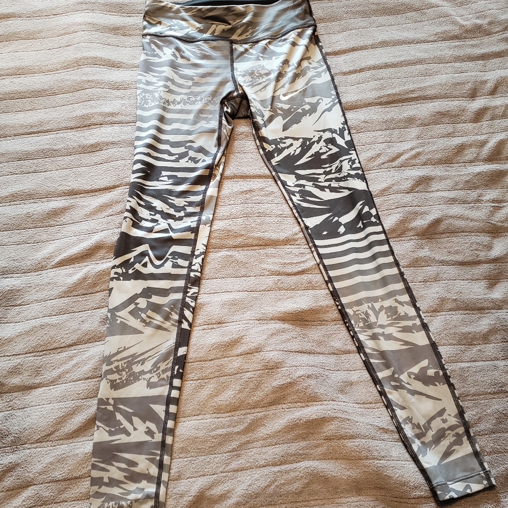 Nike leggings